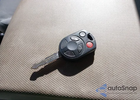 2008 Ford Escape Xls z USA, uszkodzony, nr VIN 1FMCU02Z38KB09304